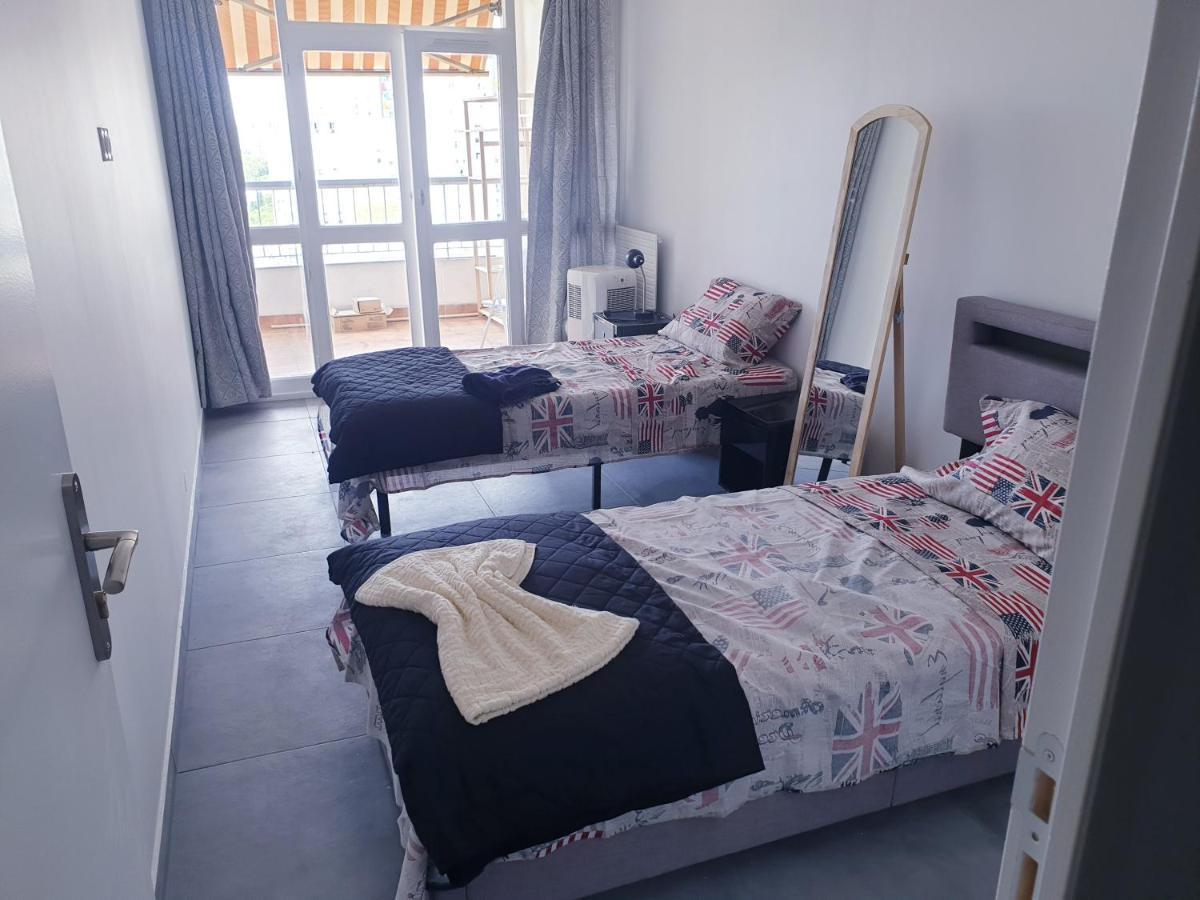 نيس Big Flat Sea Vieuw 95 M2 5 Rooms Near Airport 5 Min Train 3 Min And Tram On Site, Beach 7 Min, 2 Showers And 2 Toilets , Neuf Grand Appartement 95 M2 5 Chambres Proche Aeroport 5 Min Train 3 Min Et Tramway Sur Place, Plage 7 Min 2 Douches Et 2 Wc Vue المظهر الخارجي الصورة