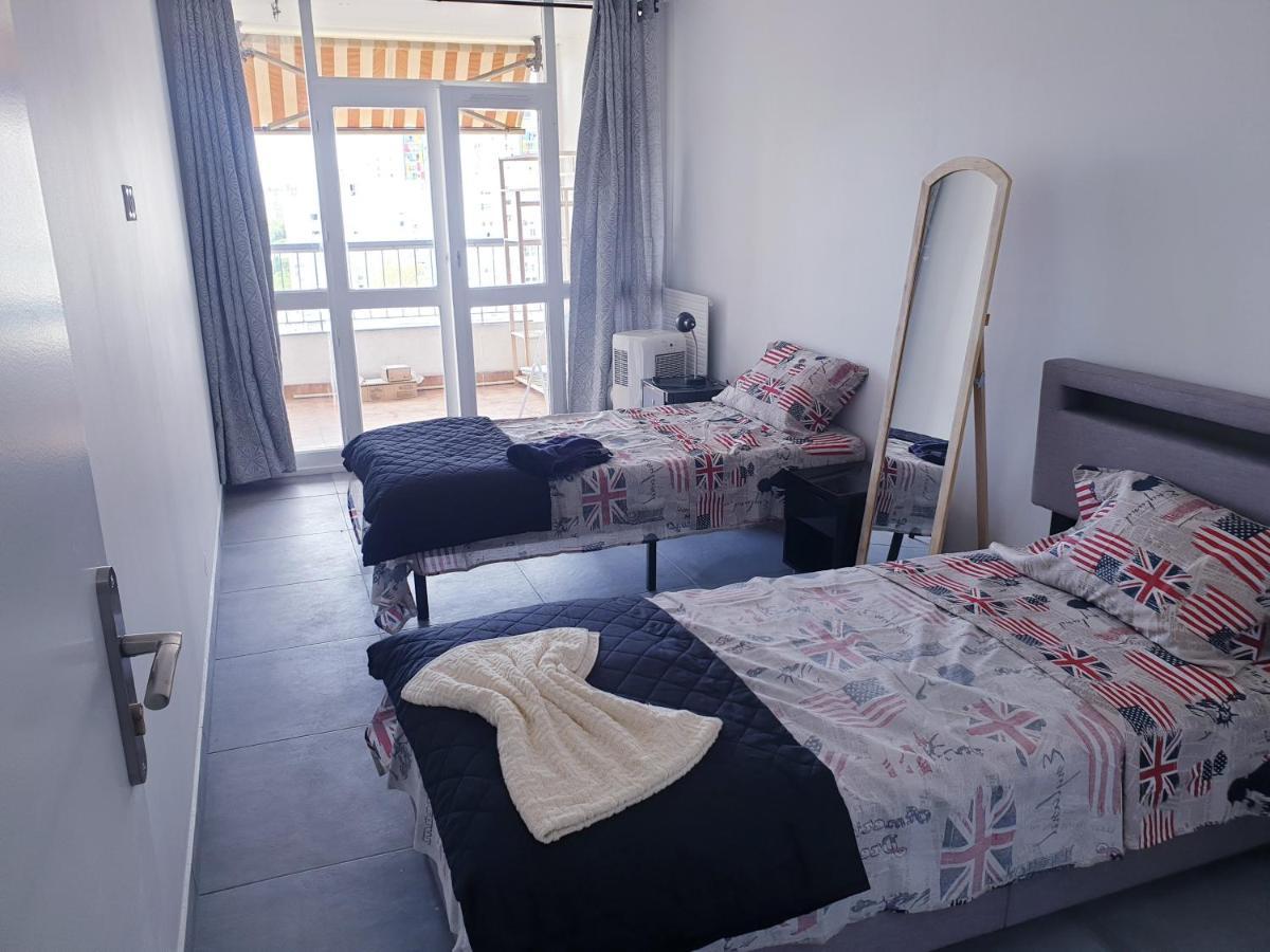 نيس Big Flat Sea Vieuw 95 M2 5 Rooms Near Airport 5 Min Train 3 Min And Tram On Site, Beach 7 Min, 2 Showers And 2 Toilets , Neuf Grand Appartement 95 M2 5 Chambres Proche Aeroport 5 Min Train 3 Min Et Tramway Sur Place, Plage 7 Min 2 Douches Et 2 Wc Vue المظهر الخارجي الصورة