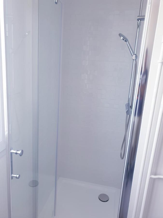 نيس Big Flat Sea Vieuw 95 M2 5 Rooms Near Airport 5 Min Train 3 Min And Tram On Site, Beach 7 Min, 2 Showers And 2 Toilets , Neuf Grand Appartement 95 M2 5 Chambres Proche Aeroport 5 Min Train 3 Min Et Tramway Sur Place, Plage 7 Min 2 Douches Et 2 Wc Vue المظهر الخارجي الصورة