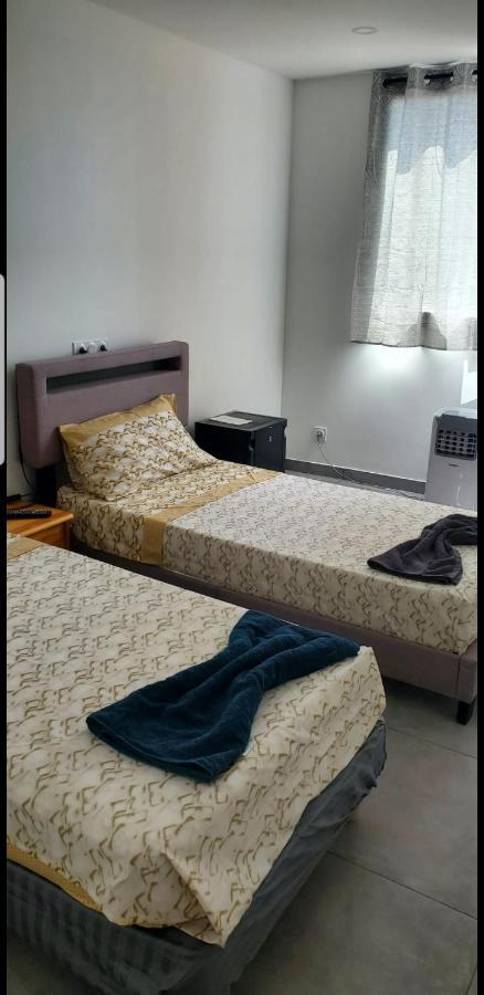 نيس Big Flat Sea Vieuw 95 M2 5 Rooms Near Airport 5 Min Train 3 Min And Tram On Site, Beach 7 Min, 2 Showers And 2 Toilets , Neuf Grand Appartement 95 M2 5 Chambres Proche Aeroport 5 Min Train 3 Min Et Tramway Sur Place, Plage 7 Min 2 Douches Et 2 Wc Vue المظهر الخارجي الصورة